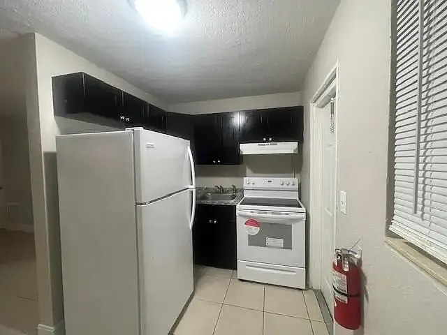 400 Metcalf Ct — Photo 6