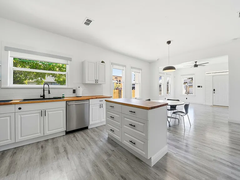 1024 E 19th Ave — Photo 17