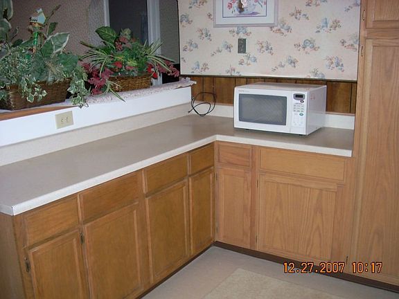 5th image of 261 Finland Ave