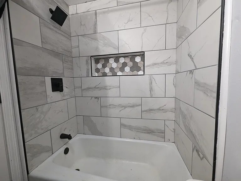124 S 2nd St #202 — Photo 2