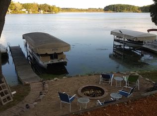 5513 Scenery Dr, Waterford, WI 53185