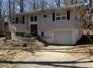 1017 Cowan St, Paris, TN 38242