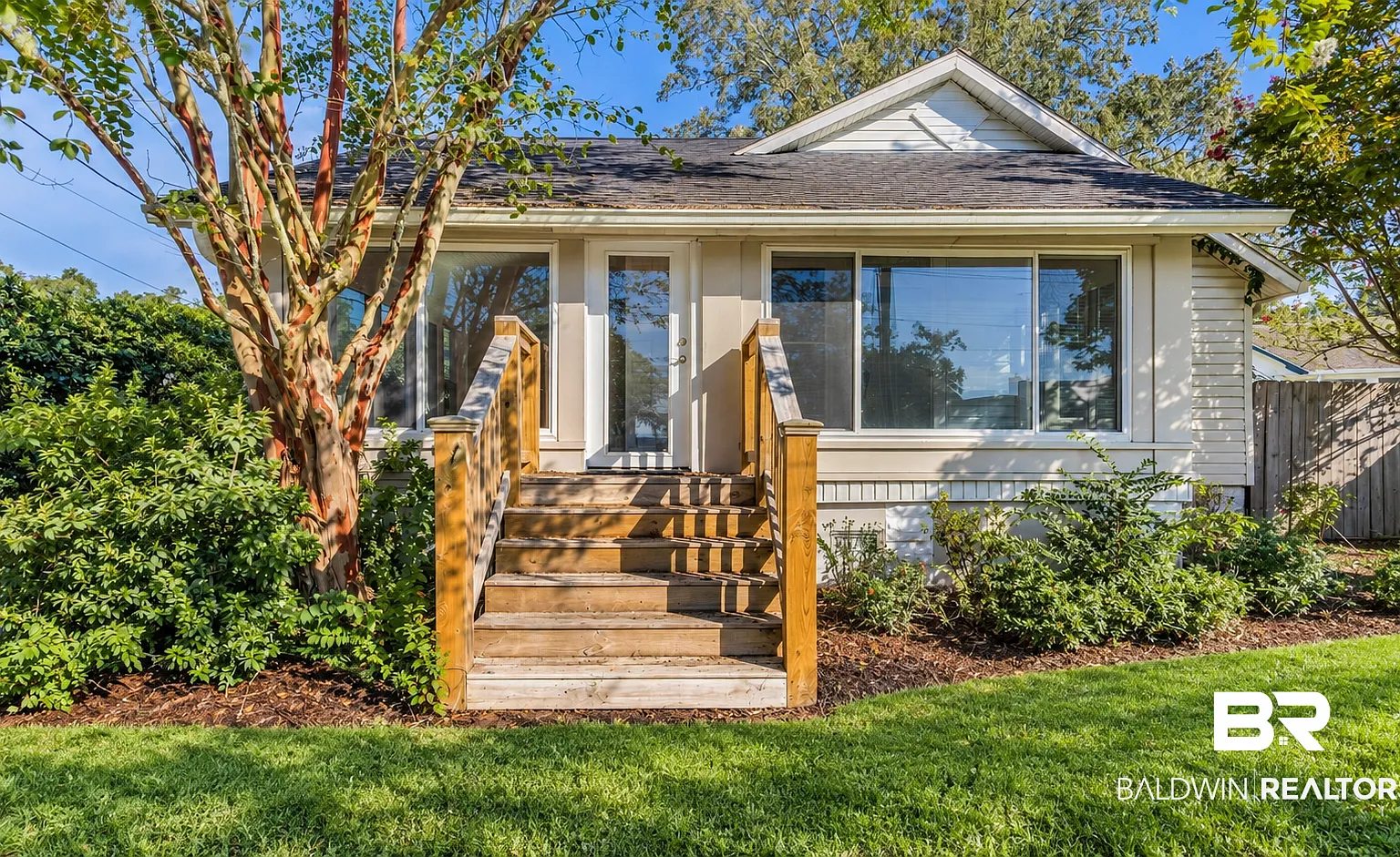 3 bed, 2.0 bath, 1985 sqft, $3,500 — Photo 1