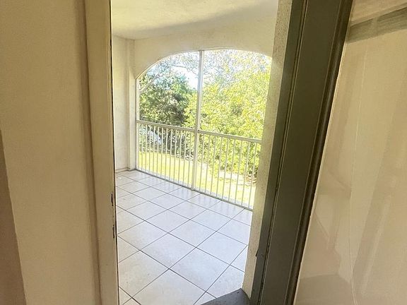 5th image of 815 W Boynton Beach Blvd APT 14203