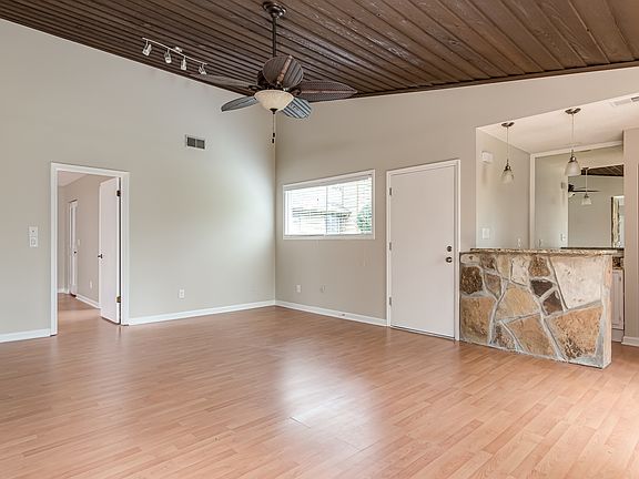 5th image of 852 Bonnie Glen Dr SE