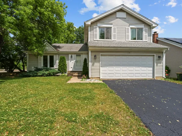1316 W Meade Ln, Arlington Heights, IL 60004