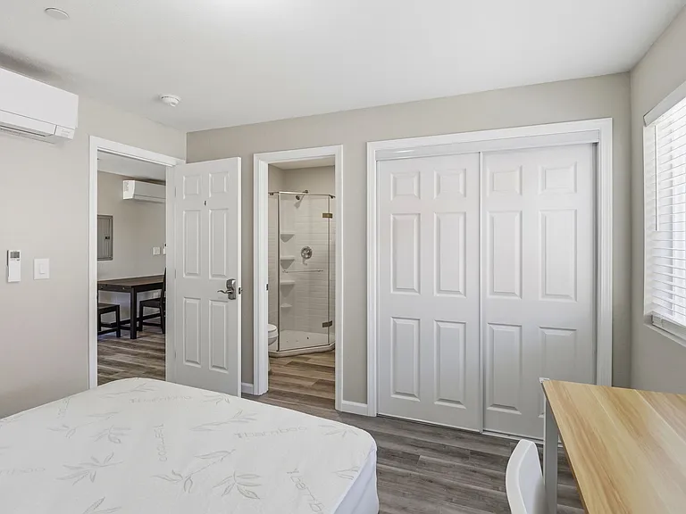 160 Harrison Ave #E1 — Photo 6