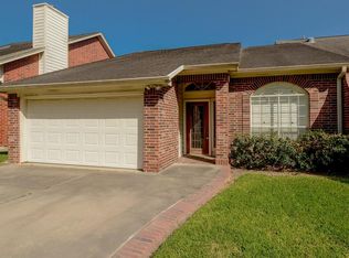 439 N Rivershire Dr, Conroe, TX 77304