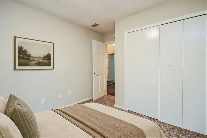 5211 Parkridge Dr — Photo 10