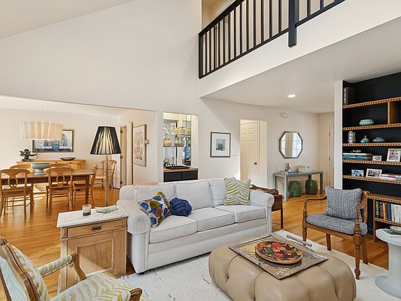 4th image of 63 Brittany Ln