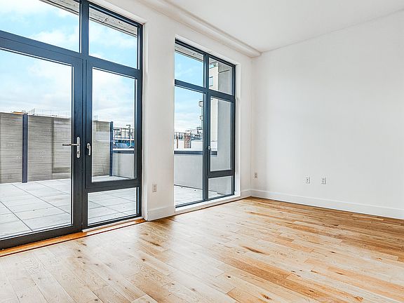 5th image of 38-38 32nd St #821