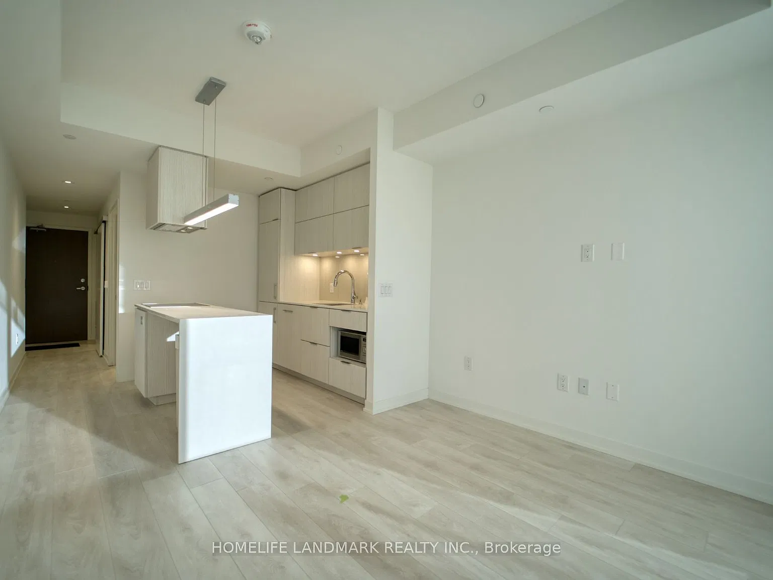 Studio, $1,900 — Photo 4