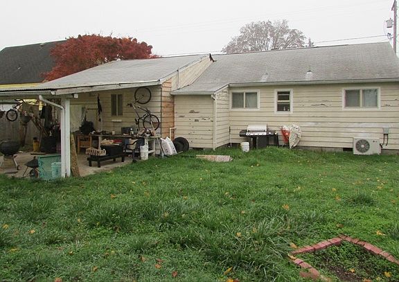4th image of 58 Pine Manor Dr