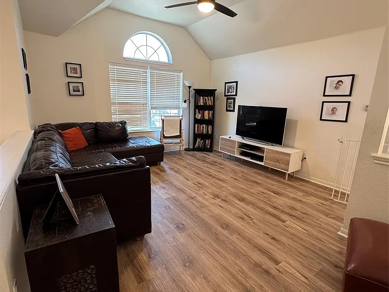 17800 Kilkenny Dr — Photo 18