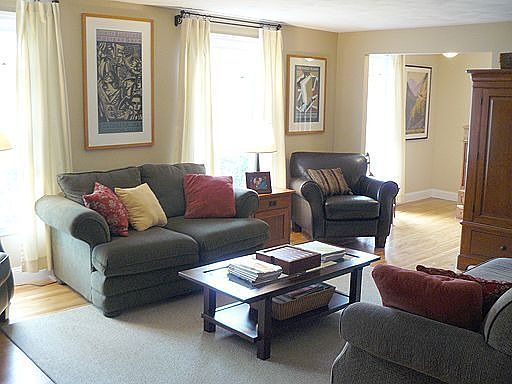 Living room faces south