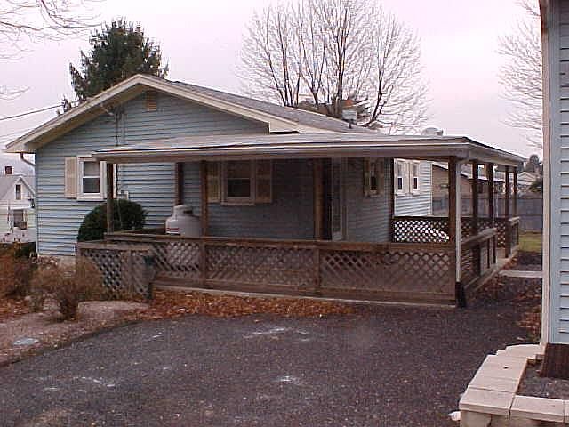 2nd image of 117 W Summit St