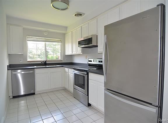 5th image of 413 N Eton St #1-202-107