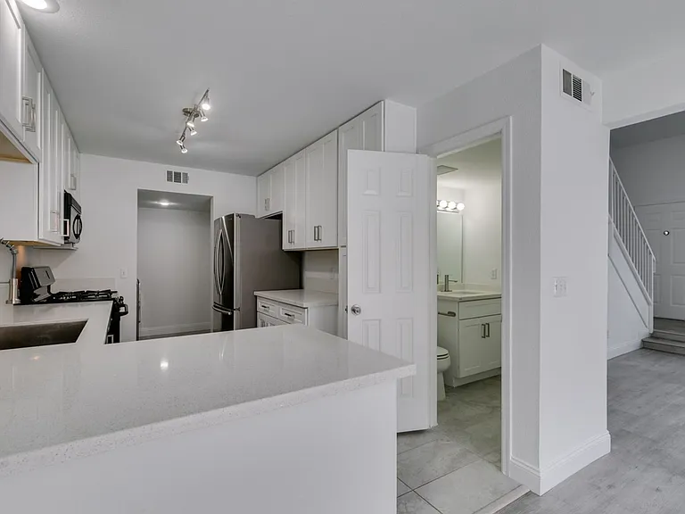 8449 Blue Island Ave — Photo 15