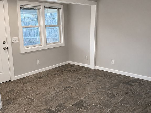 3rd image of 15 Rice St House B