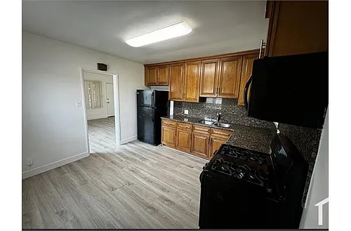 2032 S Shenandoah St Photo 1