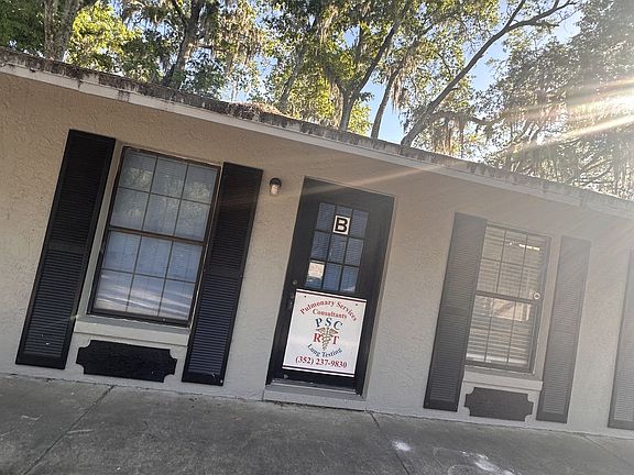 2nd image of 2221 S Pine Ave #B