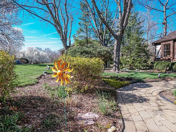 4th image of 5820 Squire Hill Ct