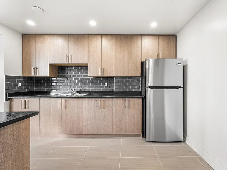 35 Esterbrooke Ave — Photo 19
