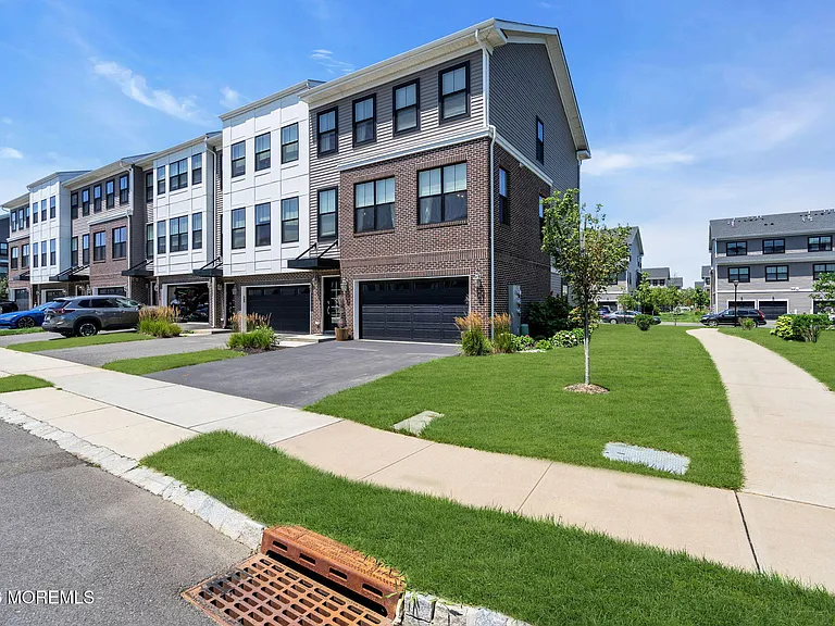 35 Kelly Way — Photo 38