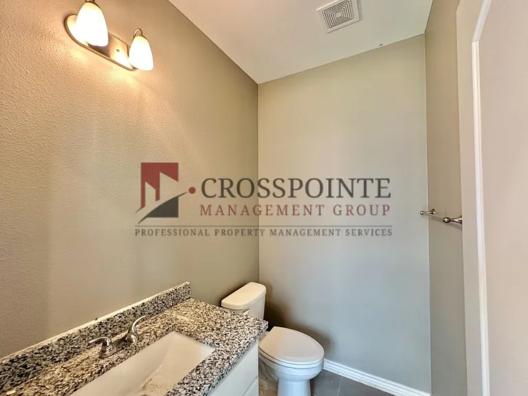 3 Bedroom 2.5 Bathroom Townhomes At Villa Rosa! Now Offering 1/2 Off First Full Months Rent! — Photo 27