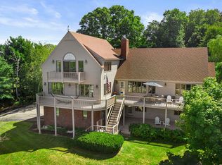 1 Christmas Tree Ln, Marshfield, MA 02050