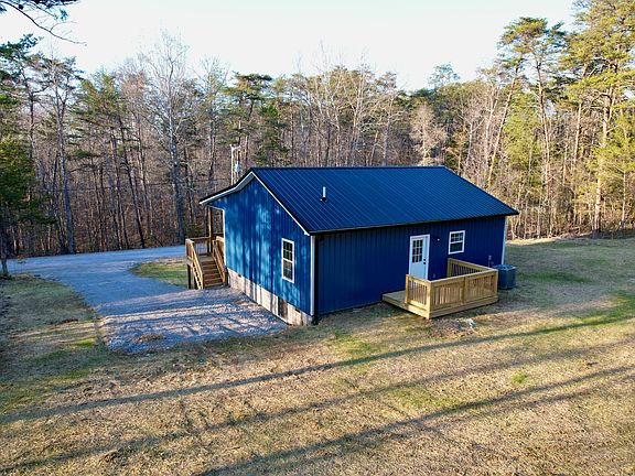 3rd image of 769 Pine Tree Rd