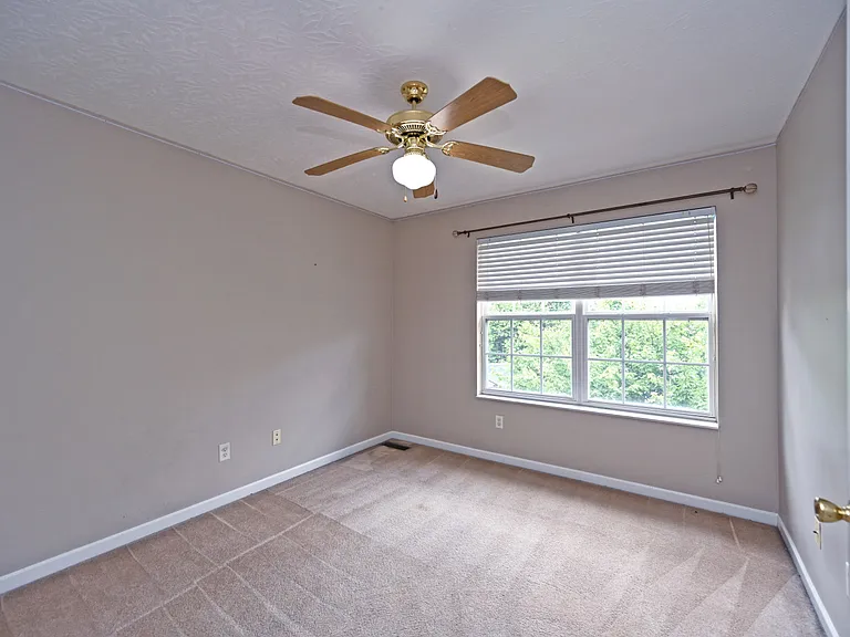 8097 Winding Creek Ct — Photo 32
