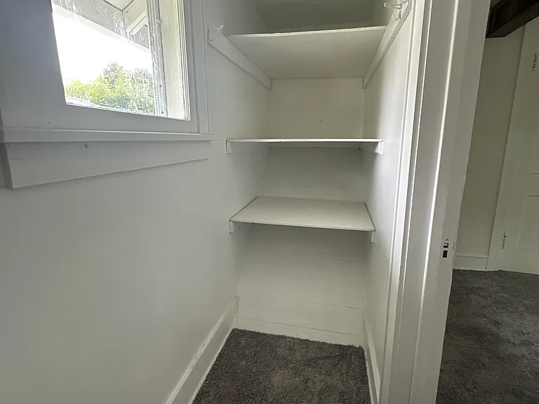 275 Goodview Ave — Photo 11