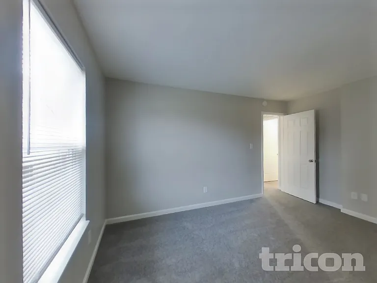 3247 Creekshore Dr — Photo 14