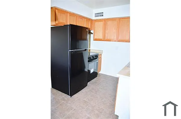 Building Photo - 6605 W Pasadena Ave #1