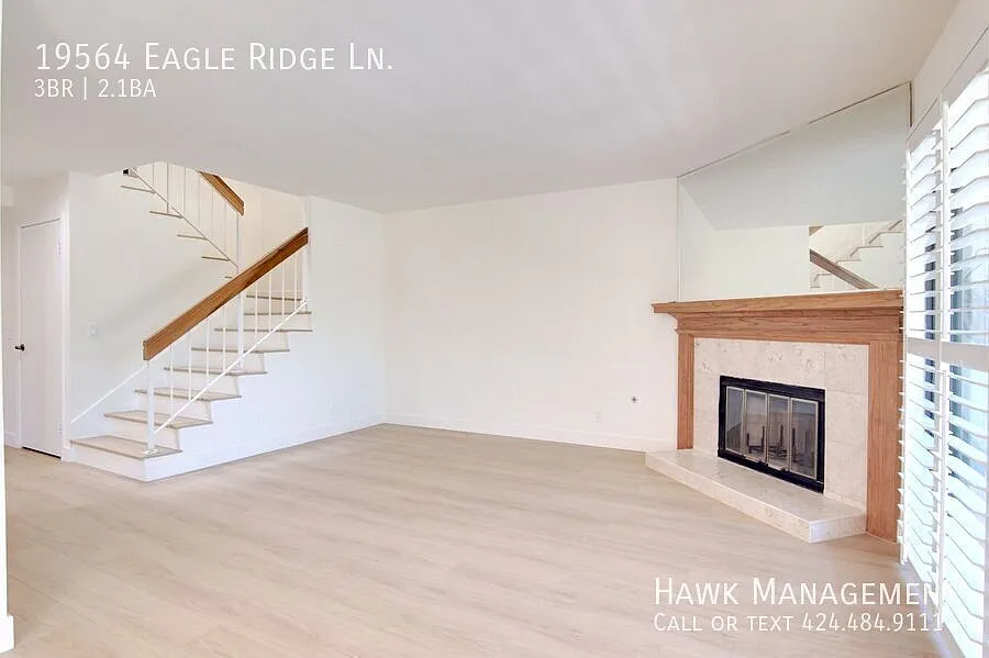 Beautiful 3BR/3BA in Gated Porter Ranch Estates — Photo 1