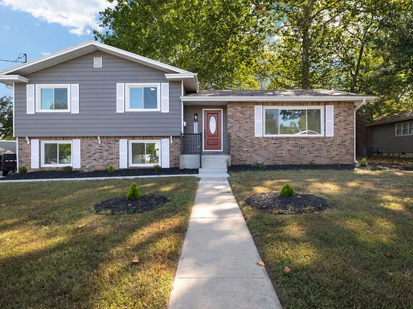 2032 S Brighton Drive, Springfield, MO 65804