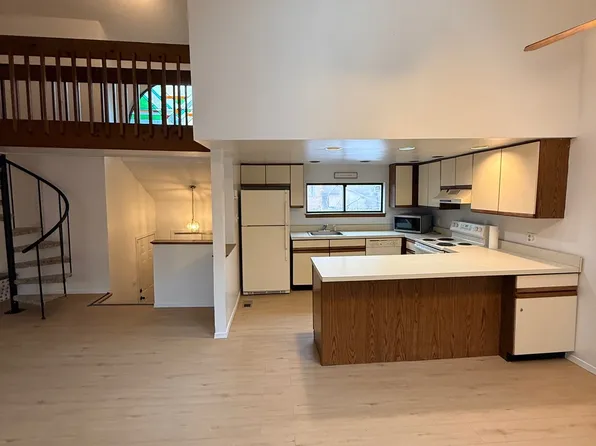 158 Stream Ct #Pvt, Bushkill, PA 18324