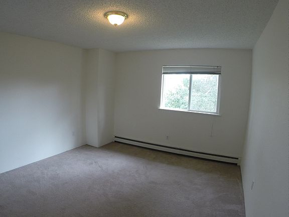 4th image of 81-6 Slater Drive #81-6