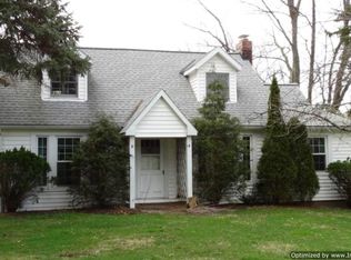 10518 Hobart Rd, Kirtland, OH 44094