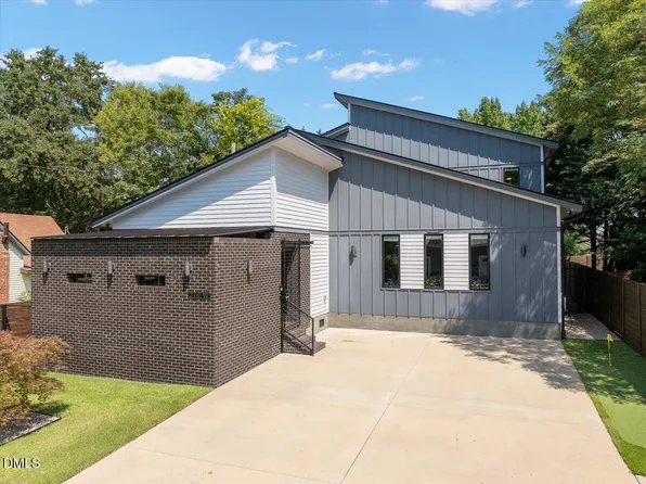 210 W Horne St, Clayton, NC 27520