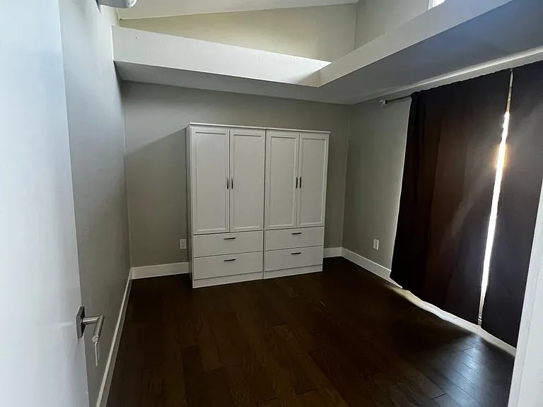 2 bed/2 bath charming TINY house in Concord — Photo 25