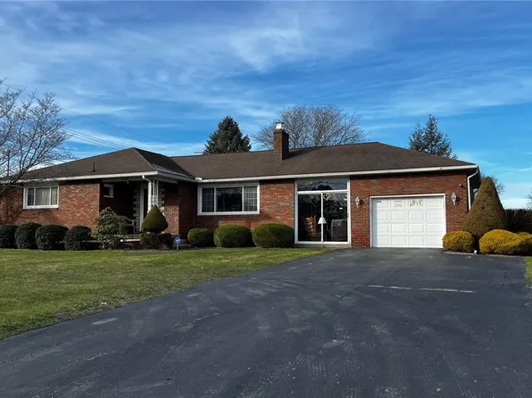 206 S Scotland Ln, New Castle, PA 16101