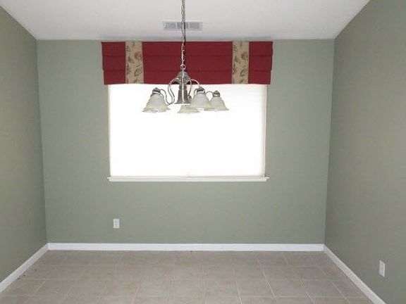 3rd image of 5469 Cox Dr