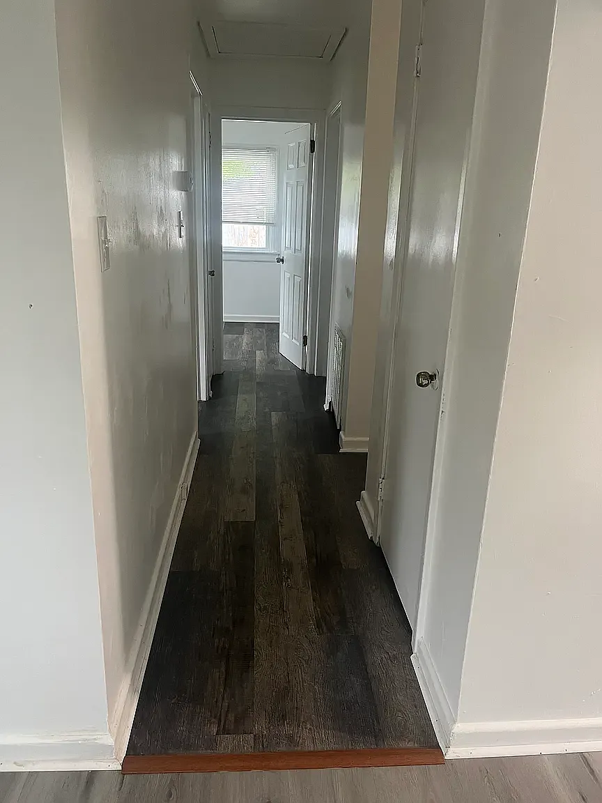 3 bed, 895 sqft, $2,200 — Photo 4