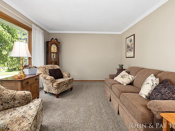 4th image of 3154 Beechcrest Dr