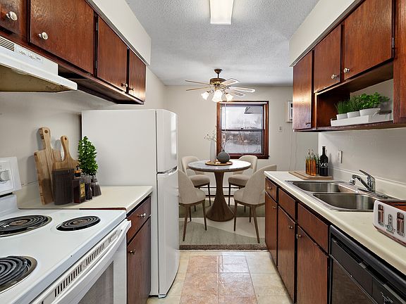 5th image of 4309 Rhode Island Ave N APT 315