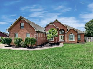 210 Fox Hunt Ln, Lebanon, TN 37087
