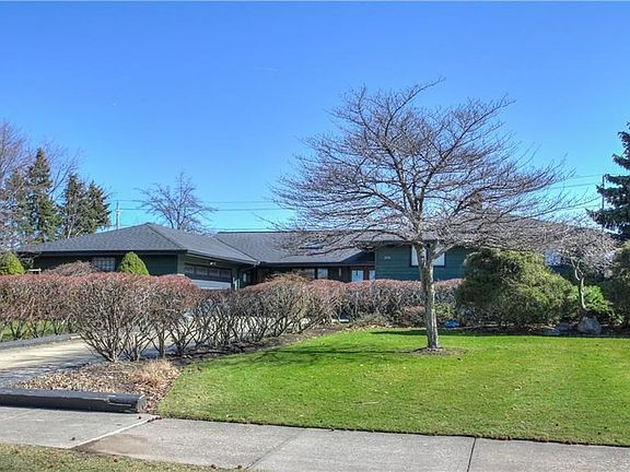 3rd image of 2773 Shakercrest Blvd