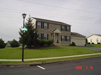 1st image of 131 Jeremy Ct
